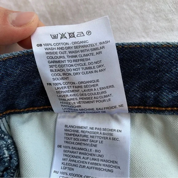 NWT Toteme Classic Bermuda Knee Length Cotton Denim Shorts Jorts Dark Blue Wash